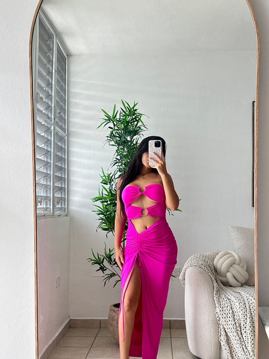 Traje fucsia